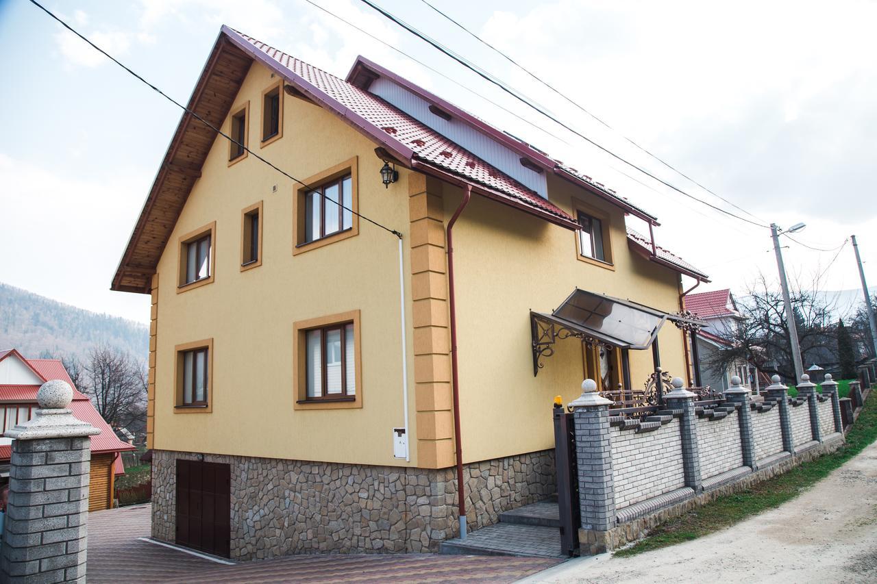 Hotel Happy Jaremče Exteriér fotografie